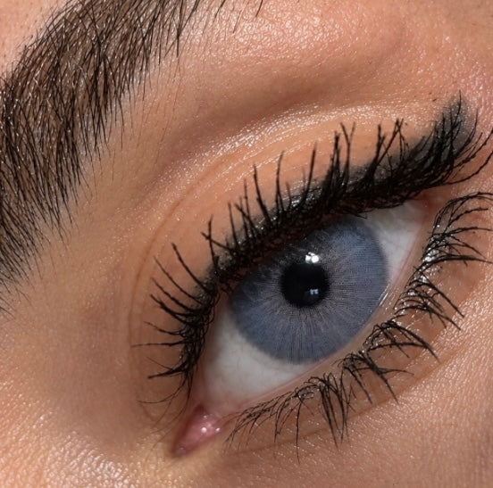 Lentillas de color Azul puestas